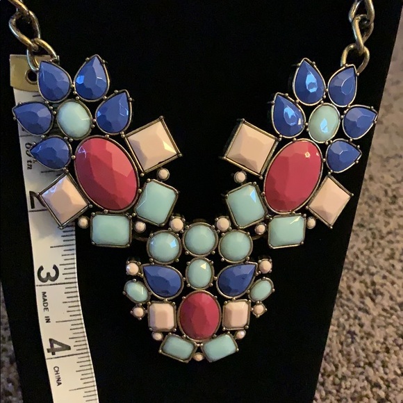 Chunky Statement Necklace - Picture 4 of 5